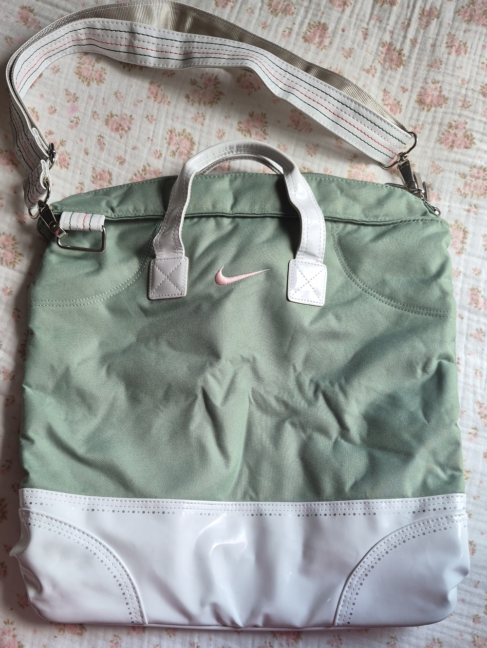 Nike Sage Green‎ White Patent Leather Trim Duffel Bag Gym Travel Shoulder Strap